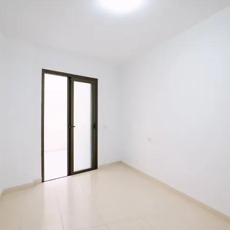 Apartment Media Noche *